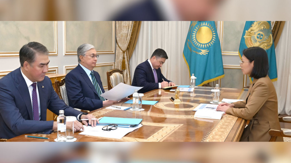 Президент Токаев принял министра экологии Зульфию Сулейменову