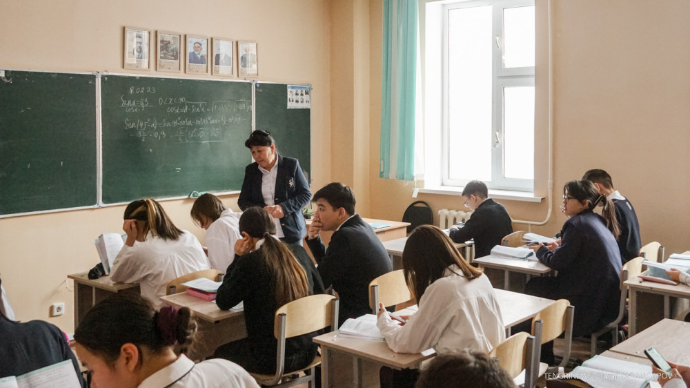 Какими должны быть новые школы в Казахстане, высказался премьер