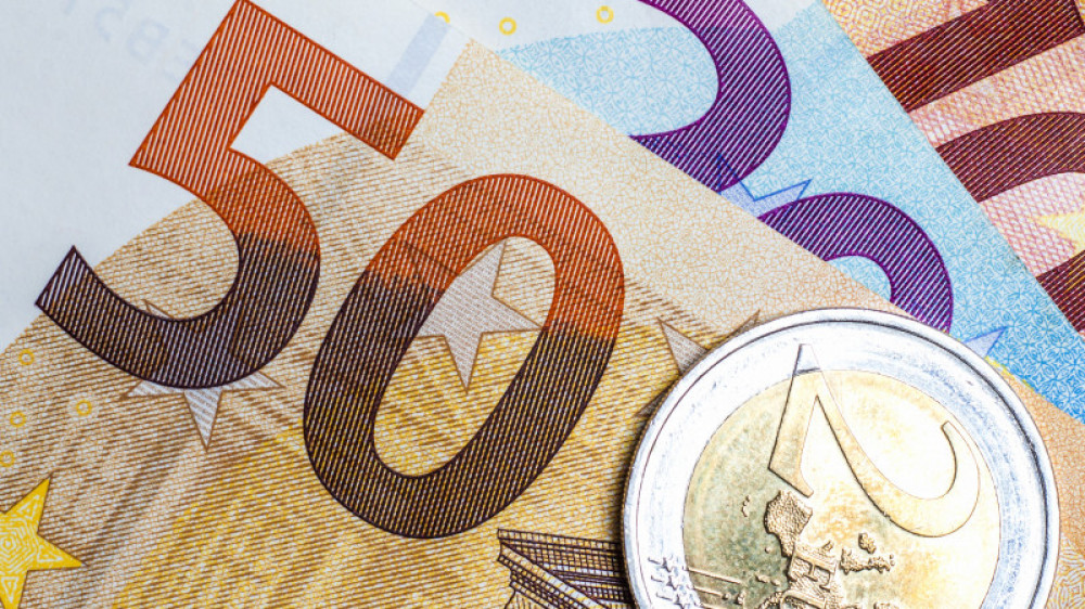 Названы официальные курсы доллара, рубля и евро на 21 июля