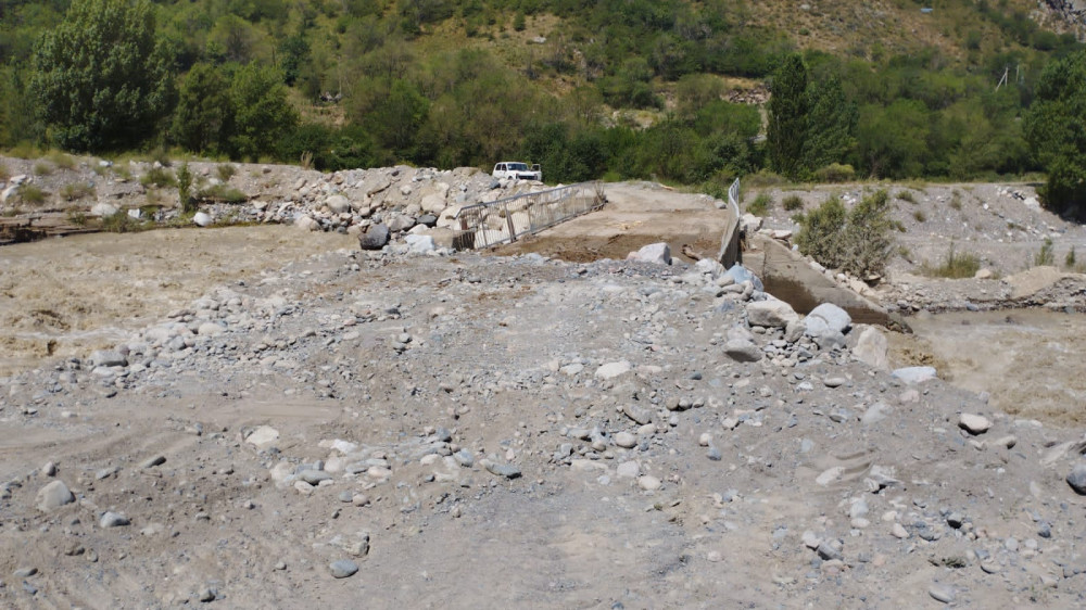 Фото восстановленной дамбы близ Талгара показали в МЧС