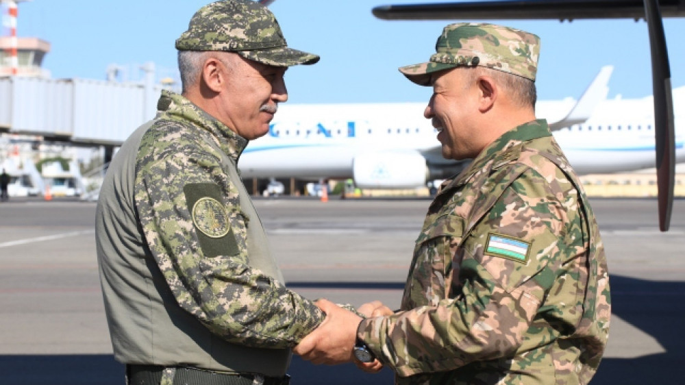 В Актау состоялась встреча министров обороны Казахстана и Узбекистана
