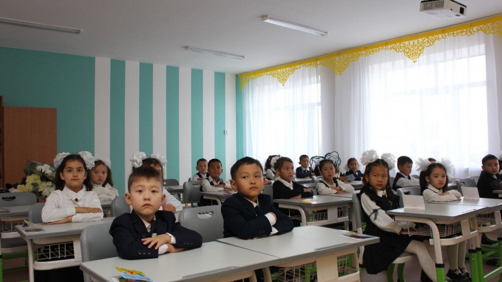 В Акмолинской области с введением 5 новых школ ликвидировали трехсменное обучение