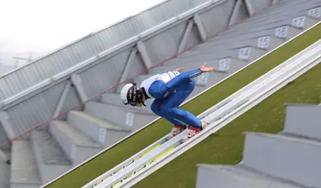 Карпенко остался доволен результатом соревнований по прыжкам с трамплина