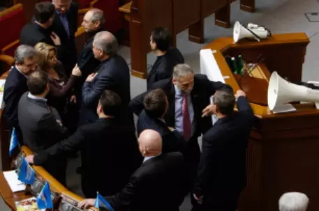 За блокирование Рады введут уголовную ответственность