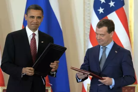 Сенаторы попросили Обаму обсудить дело Ходорковского с Медведевым