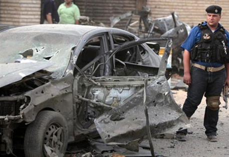 В результате трех взрывов на юге Ирака погибли 60 человек