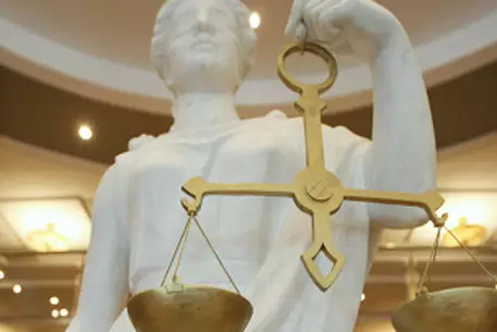 Защита обжаловала отказ в компенсации жертве Евсюкова 