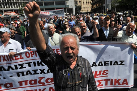 Греческие бюджетники начали 48-часовую забастовку