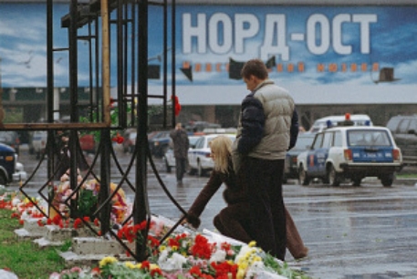 Три четверти россиян обвинили власти в сокрытии правды о "Норд-Осте"