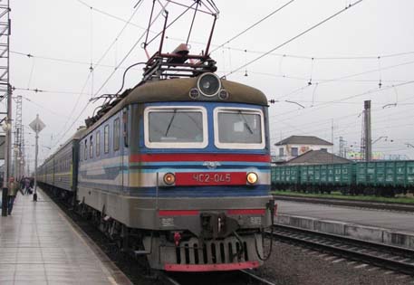 На востоке Украины сошел с рельсов пассажирский поезд