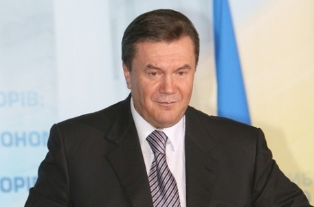 Янукович нанесет первый визит в качестве президента в Брюссель