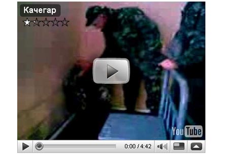 В сети выложили видео с издевательствами над украинским солдатом
