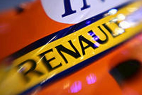 Renault лишился двух спонсоров из-за скандала