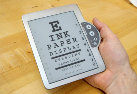 E Ink показала свою первую цветную "электронную бумагу"
