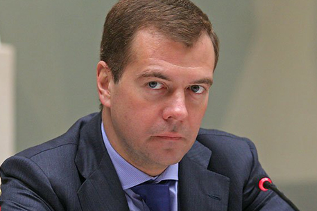 Медведев подтвердил отказ от размещения комплексов "Искандер"