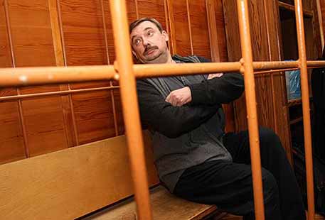 Срок ареста главы Свердловского отделения ПФР продлили до сентября