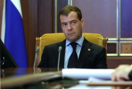 Медведев назвал вердикт по делу Кононова политически ангажированным