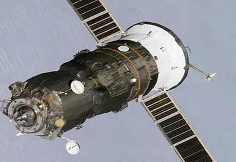 "Прогресс М-09М" доставит на МКС необычный спутник-скафандр "РадиоСкаф"