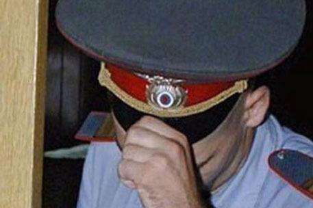 В Москве неизвестный в милицейской форме участвовал в ограблении