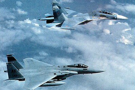 В США два F-15 сопровождали посадку лайнера с буйным пассажиром