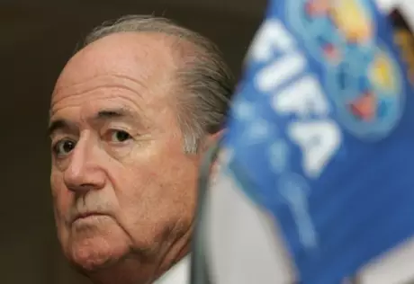 Блаттер поддержал идею проведения ЧМ-2022 в Катаре в январе