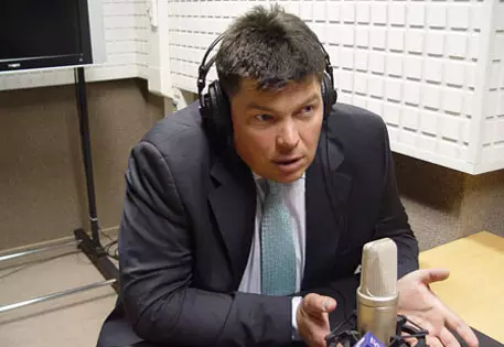 Канада отказалась впускать в страну сенатора из России 