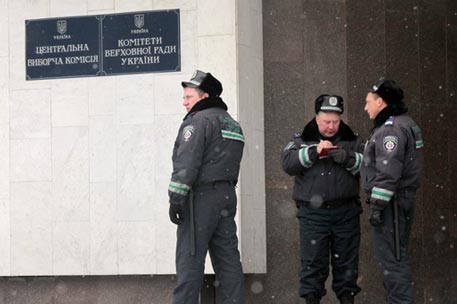 7 февраля здание ЦИК Украины окружат войска МВД