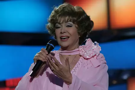 В Москве госпитализировали Эдиту Пьеху