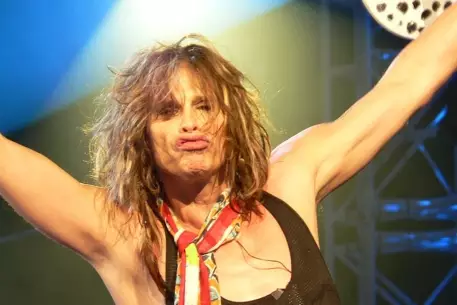 Aerosmith отменили все концерты в своем летнем туре