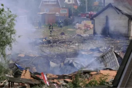 Дачникам предложили самим убрать завалы от падения Су-27