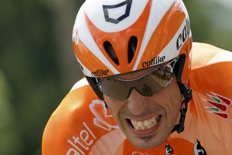 Астарлоса добился победы на 16-м этапе "Тур де Франс"