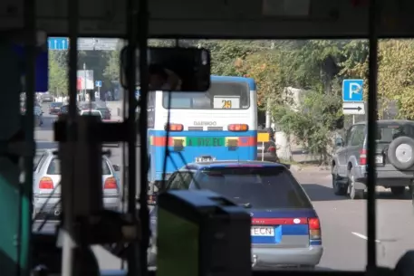 В городах Украины разрешили разгоняться до 100 километров в час