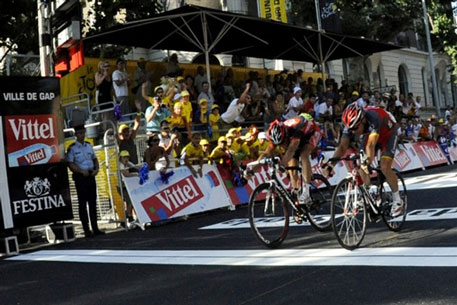 Серджио Паулинью выиграл десятый этап "Тур де Франс"