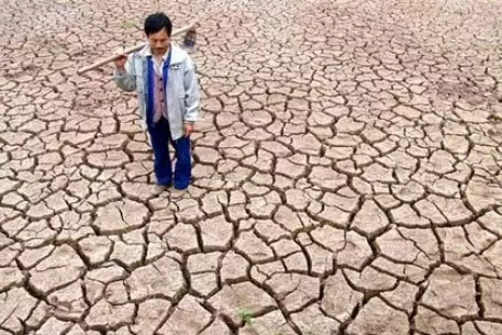 Засуха оставила миллионы китайцев без питьевой воды