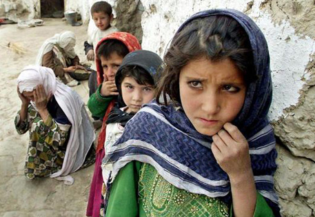 Афганские дети попали под перекрестный огонь талибов и НАТО
