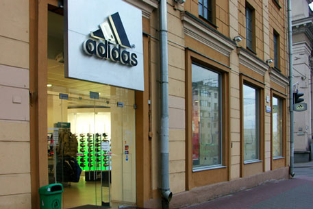 Adidas откроет в Казахстане еще 49 магазинов