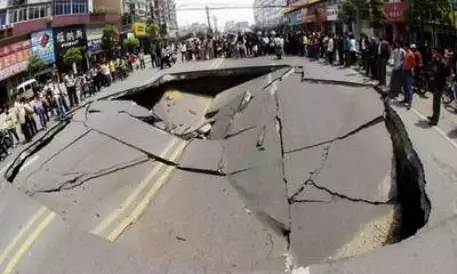 В Китае при обрушении эстакады погибли 6 человек