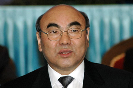 Экс-президент Киргизии Акаев назвал Бакиева виновным в революции