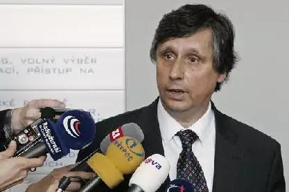 Чехия вызвала канадского посла в ответ на ввод визового режима