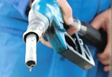 Заправки ответсекретаря АПЕМ работали незаконно