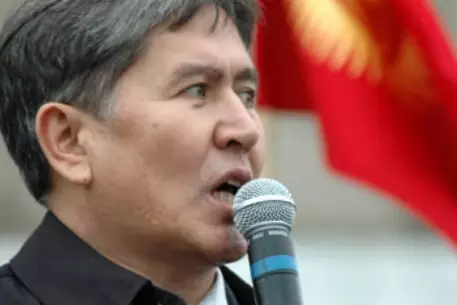 Четыре человека поборются за пост президента Киргизии