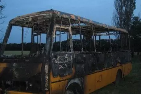 В Волгоградской области сгорел пассажирский автобус