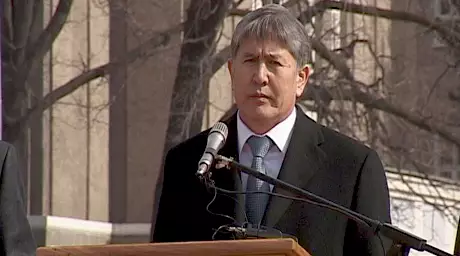 Алмазбек Атамбаев: Кыргызстан вступит в Таможенный союз