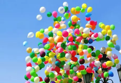 Хиллари Клинтон испугалась северокорейских воздушных шаров