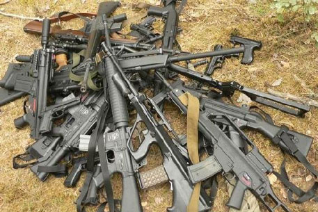 Киргизская милиция предложила населению выкупить оружие