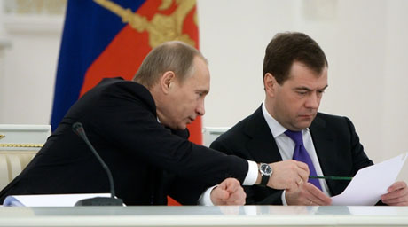 Путин обошел Медведева в рейтинге доверия россиян