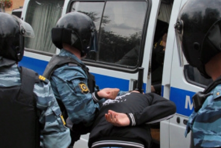 В районе убийства дагестанского милиционера задержали боевиков
