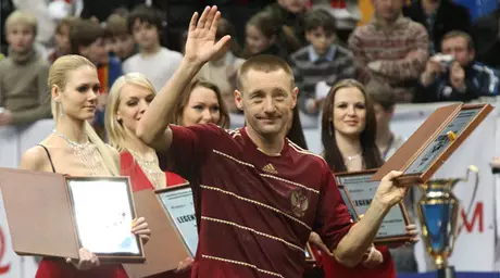 Тихонов вернулся в "Спартак" в качестве тренера