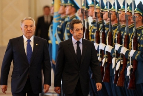 Президенты двух стран создадут комиссию "Саркози - Назарбаев"