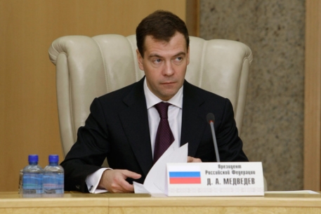 Медведев подписал закон о передаче земель под Сколково